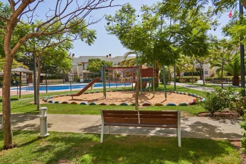 Apartamento Primera Linea De Playa Isla Cristina Urbanizacion Zarati Exteriör bild